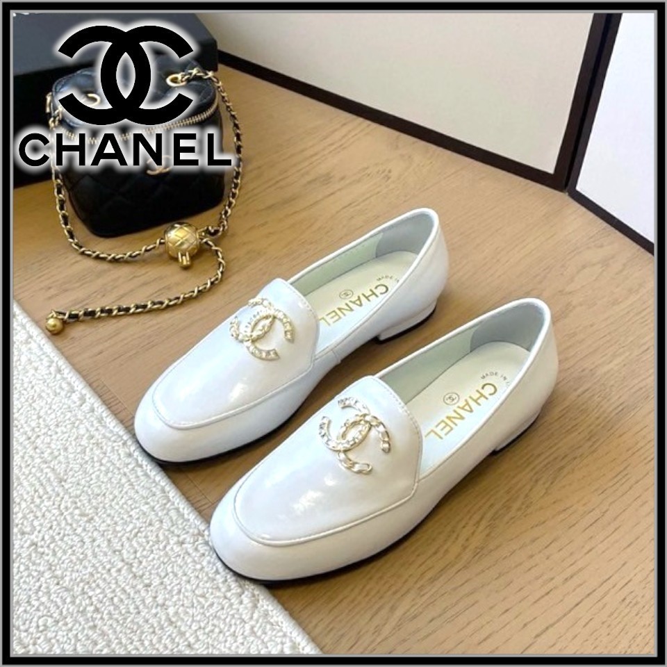 お洒落なデザイン♪【CHANEL】ローファー