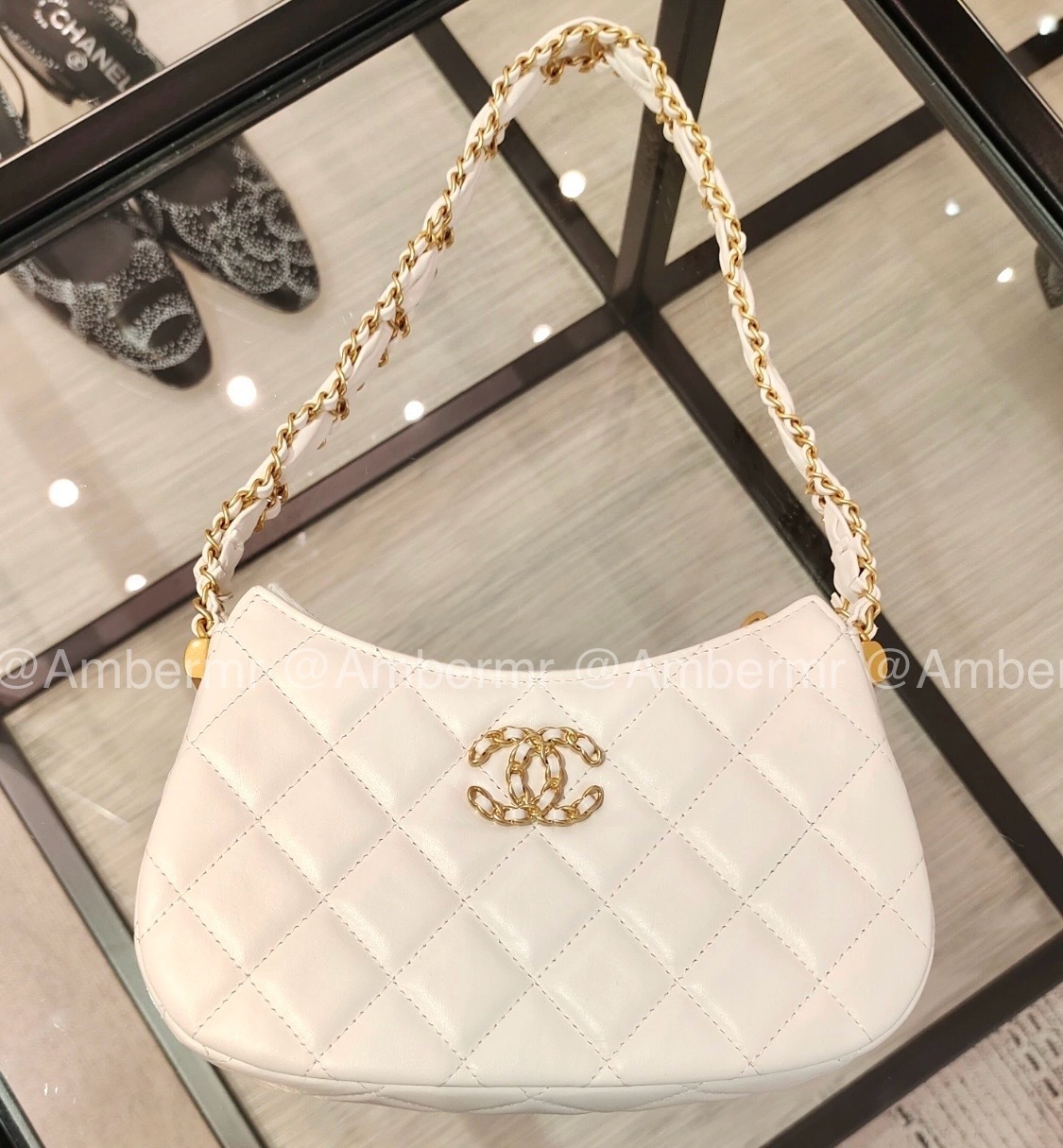 23K CHANEL19 ホーボーハンドバッグ_CCロゴ_ラムスキン