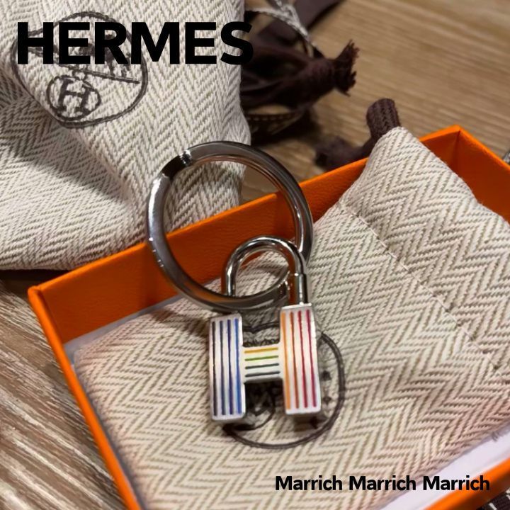 HERMES《目をひく言葉》キーリング カデナ クイズ レインボー