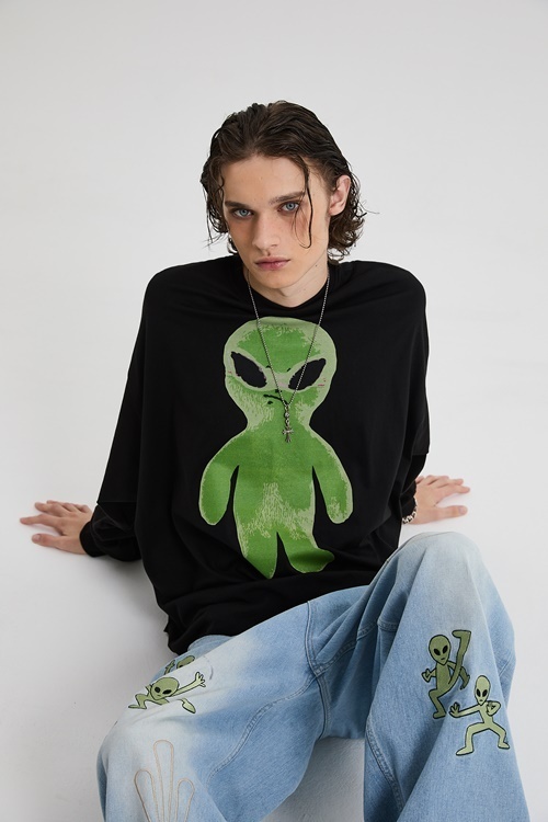 【HOODHOOD】Alien Graphic Overfit Long Sleeve T-shirt 3色