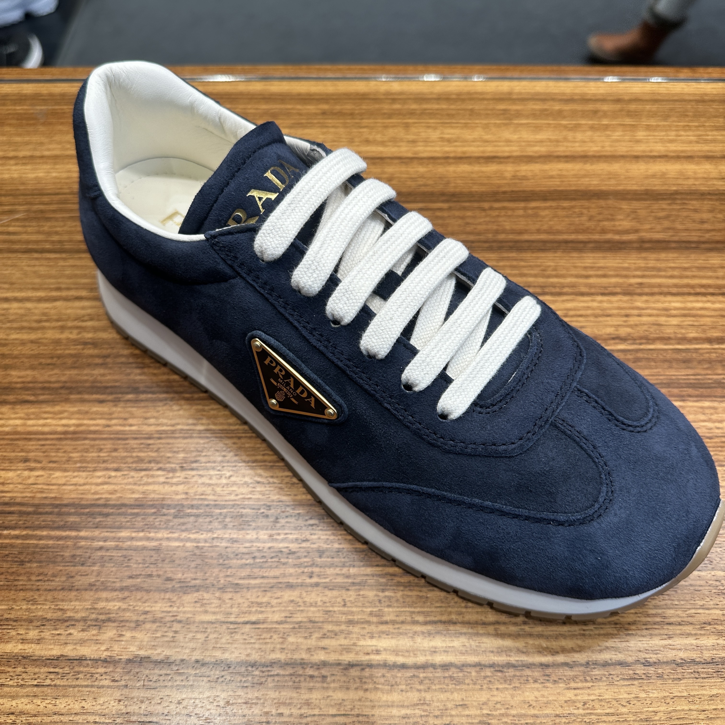 【VIPセール】PRADA プラダ MEN スニーカー 2EG436