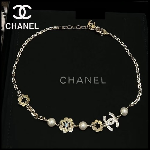 上品なパールとお花モチーフ♪【CHANEL】25C ネックレス