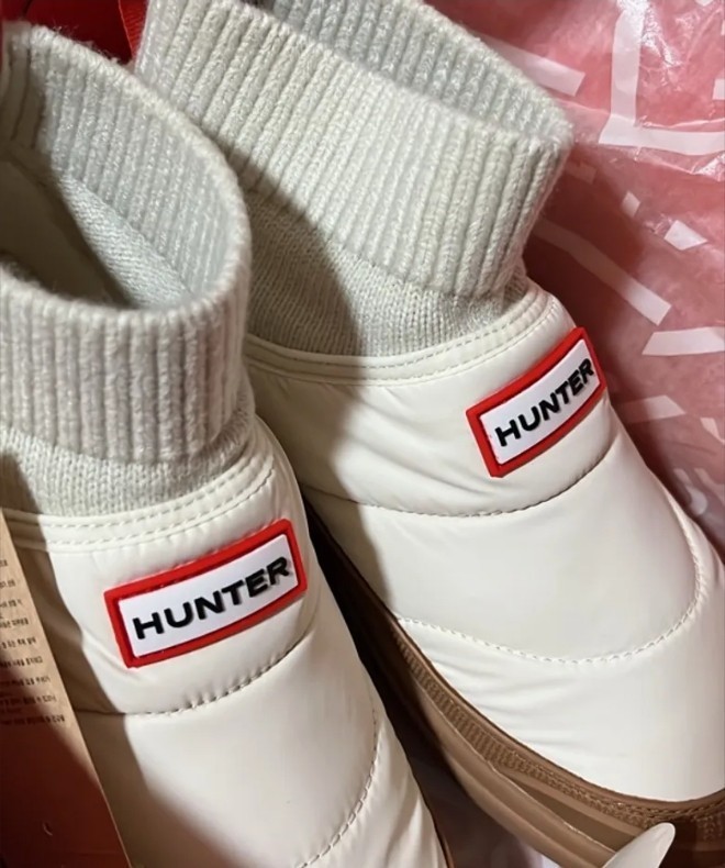 韓国人気 [HUNTER] ニットカフブーツ WHITE 韓国人気 [HUNTER] ニットカフブーツ WHITE ブーツ
