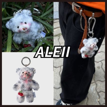 ★TWICE★ALEXII★送料込★韓国★大人気★キーリング★PAPA BEAR Alexii - 海外通販のBUYMA