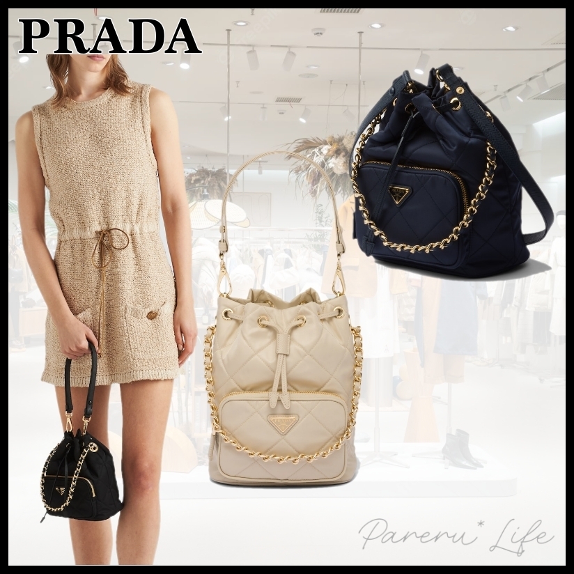 人気【PRADA】リナイロン ショルダーバッグ