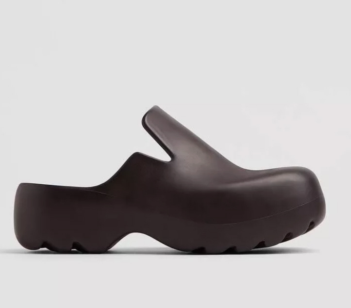 Bottega Veneta★素敵！Rubber Fondant Sandals Clogs