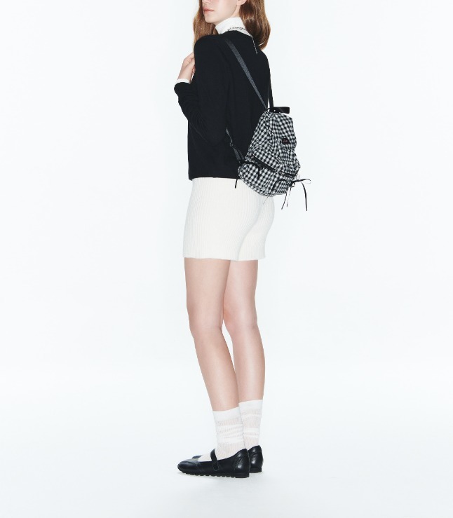 [FENNEC]★24FW★韓国人気★BERRY POCKET BACKPACK FENNEC]☆24FW☆韓国人気☆BERRY POCKET BACKPACK (Fennec