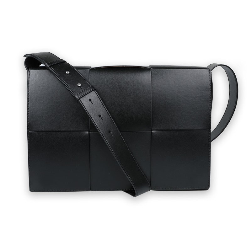 【BOTTEGA VENETA】LARGE CASSETTE CROSSBODY BAG