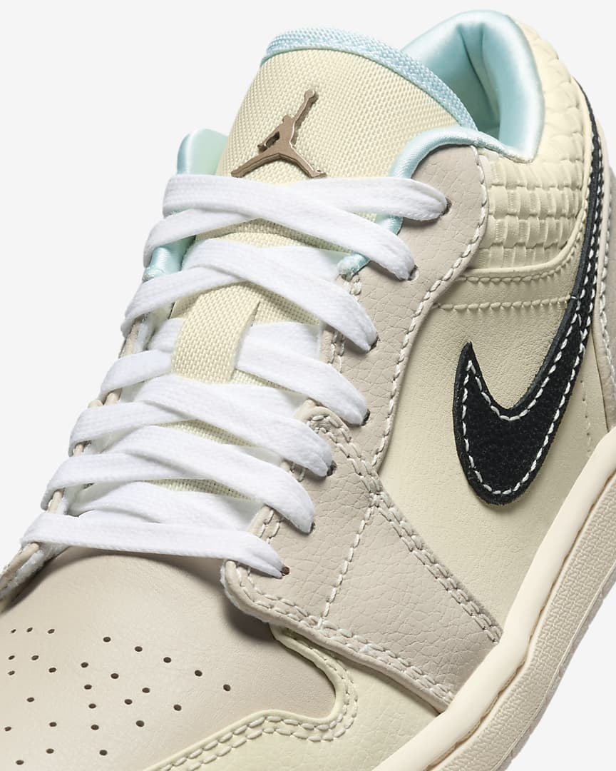 送料込み 追跡あり Nike Air Jordan 1 Low \"Sanddrift\"