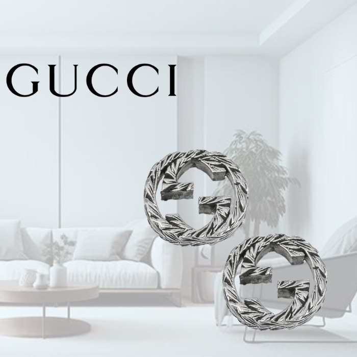 【すぐ届く】Gucci スタッズピアス