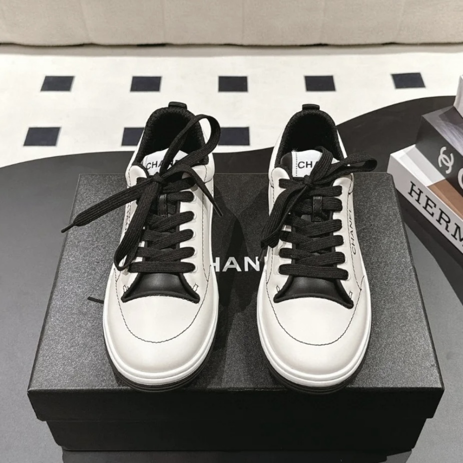 《カジュアルに決めたいならコレ♪》25C限定★CHANEL スニーカー