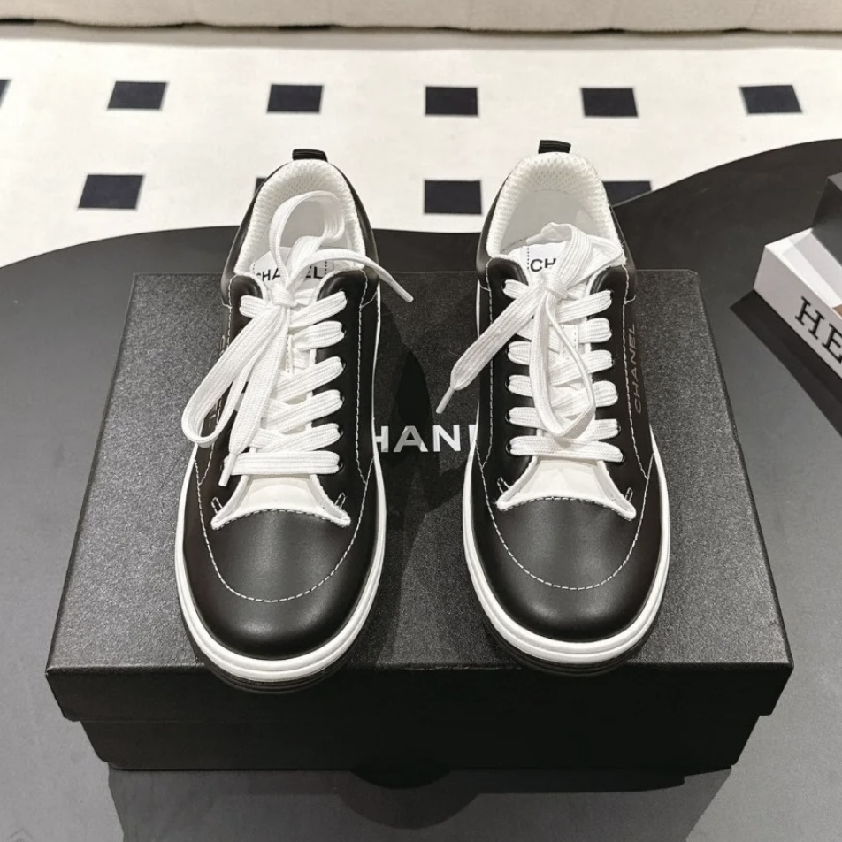 《カジュアルに決めたいならコレ♪》25C限定★CHANEL スニーカー