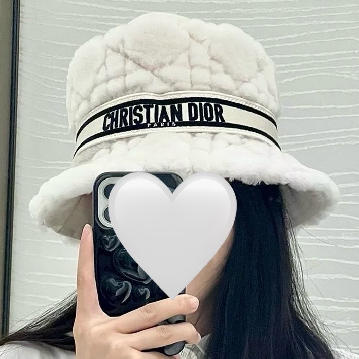 モコモコが可愛い♡】DIOR D-Bobby ボブハット