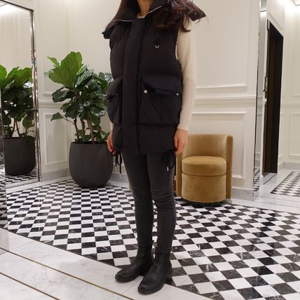 関税込 国内発送 MONCLER X WILLOW SMITH SABELA ダウンベスト Moncler x Willow Smith Sabela Down Vest in Black für Damen