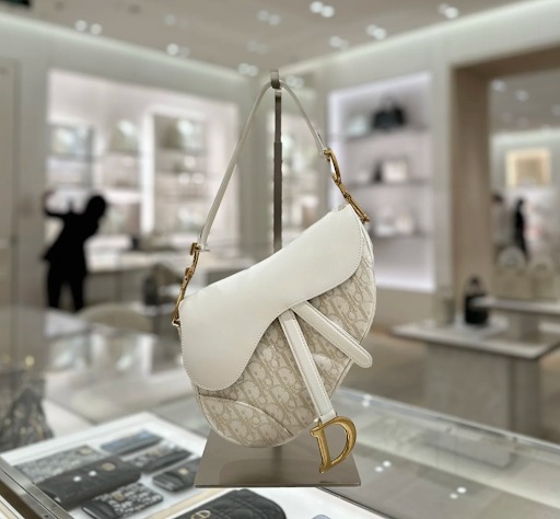 《上品なデザイン♡》DIOR Saddle バッグ