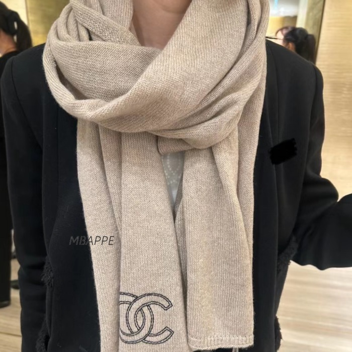 《25C》シンプルにおしゃれ♪【CHANEL】シャネル スカーフ