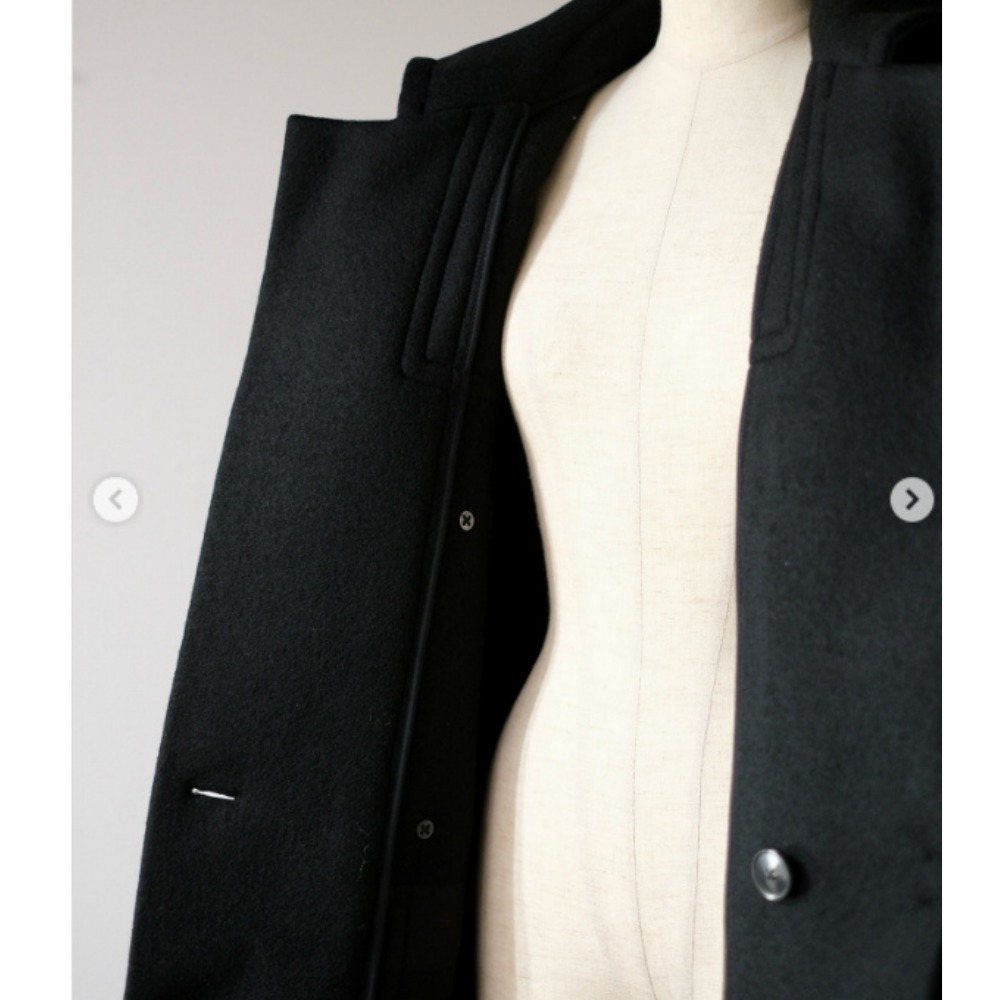 DRIES VAN NOTEN ラナーヘビーメルトンコート|シックなブラック DRIES VAN NOTEN ラナーヘビーメルトンコート|シックなブラック