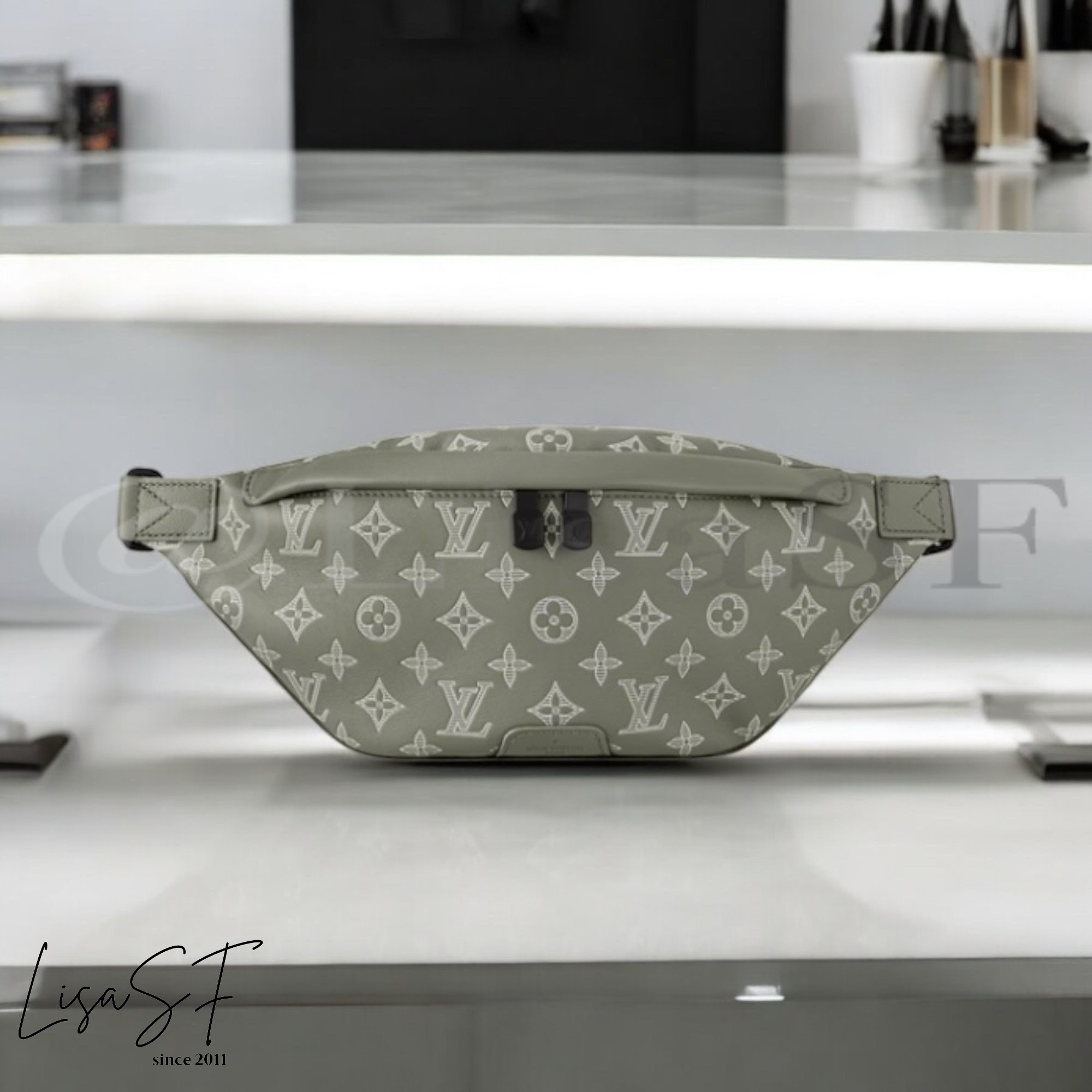 【直営店SALE価格】LV 雑誌掲載 ディスカバリー・バムバッグ PM