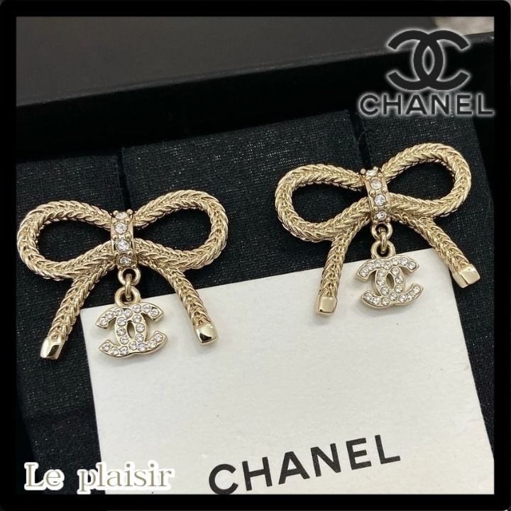 《エレガントで可愛い♡》CHANEL CCマークピアス