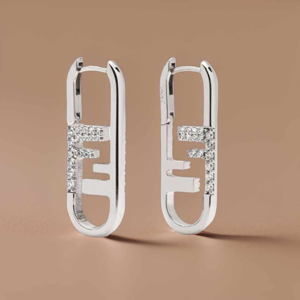【FENDI】O’Lock Earrings 送料関税込み
