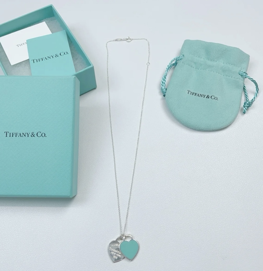 優美なコントラスト《Tiffany＆Co》ダブルハートタグ ペンダント