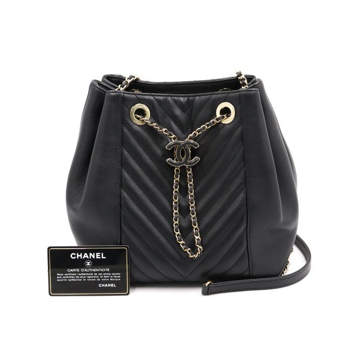 CHANEL 19シーズン シェブロン カーフスキン バケットバッグ