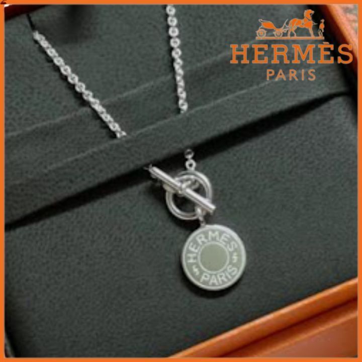 【首元に輝きをプラス♪】男女兼用デザイン HERMES ペンダント