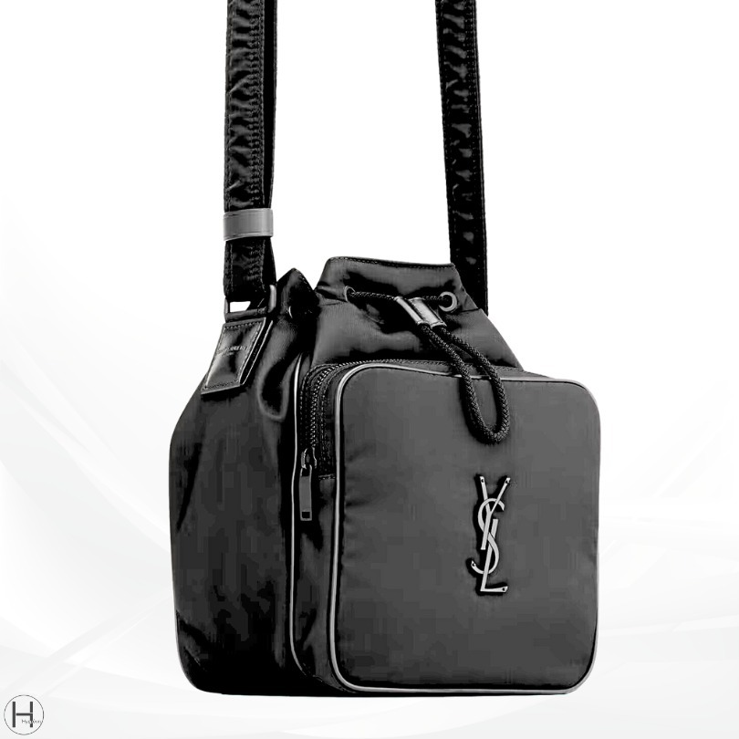 Saint Laurent ニキ スモールバケットバッグ（ナイロン）