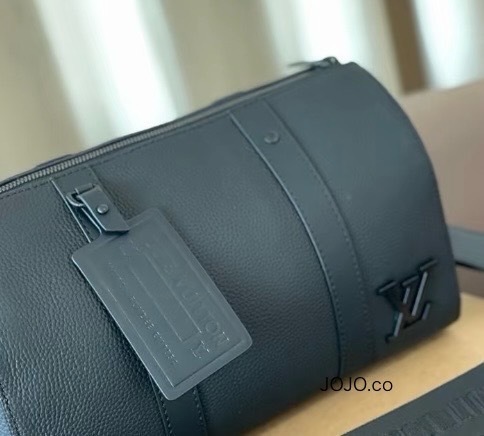 《スタイリッシュ♪長財布も入る》LVショルダーバッグキーポル