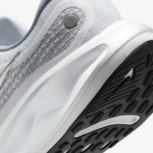 《☆超レア☆》☆NIKE☆JOURNEY RUN☆Silver