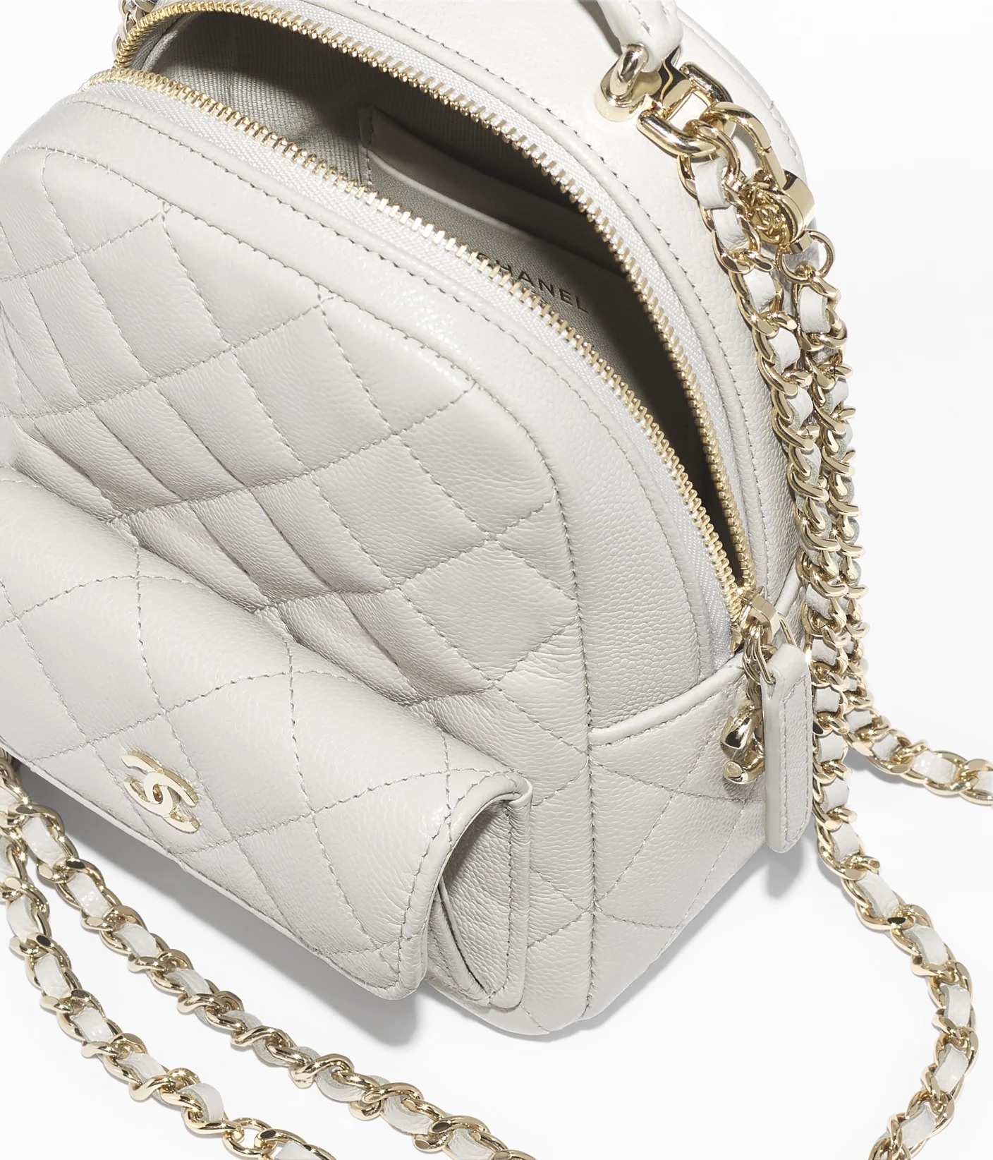 デートコーデにも◎【CHANEL】クラシック ミニバックパック クラシック ミニ バックパック - ラムスキン、ブラック