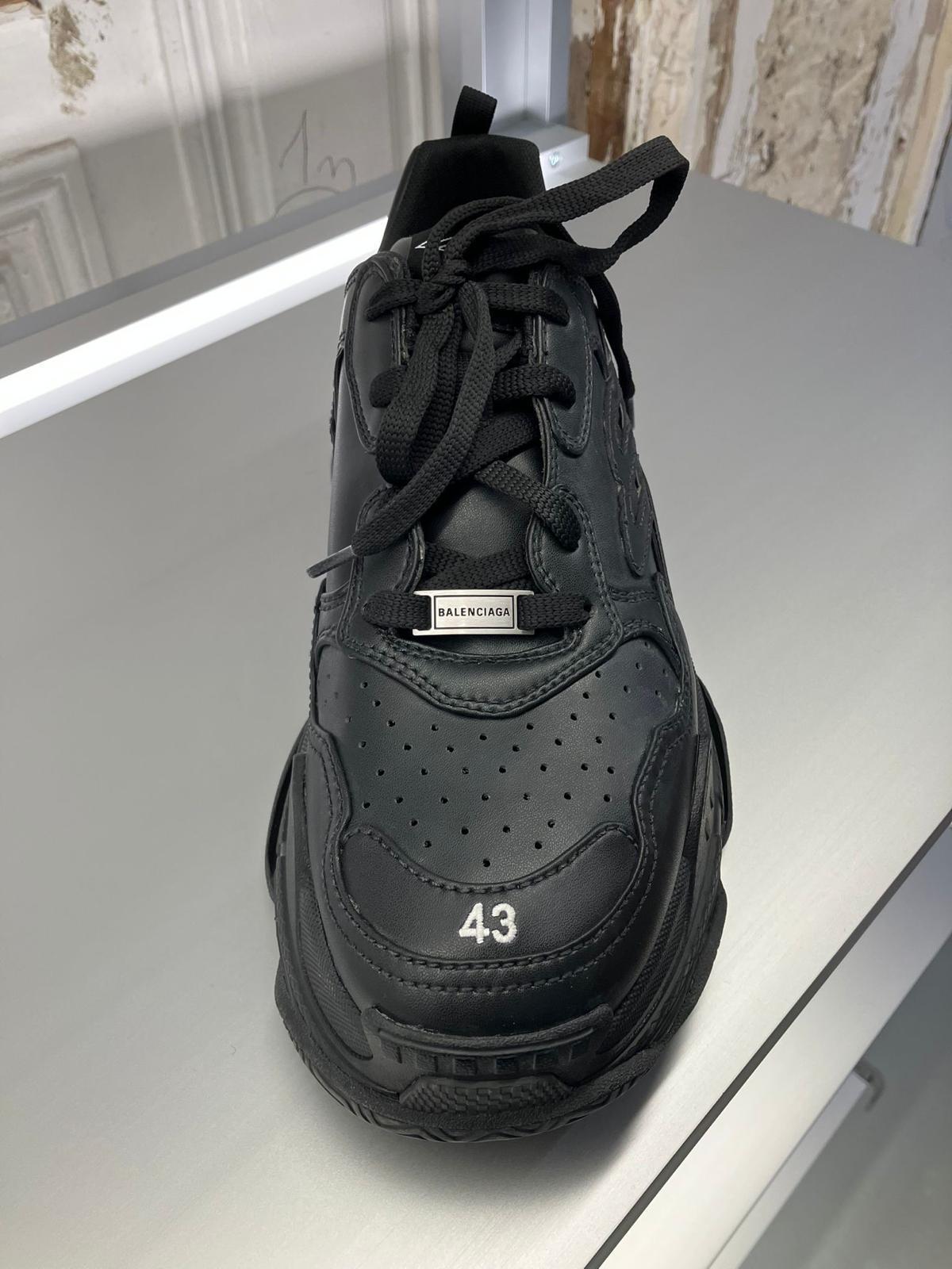 送料込+BALENCIAGA+Triple S Sporty スニーカー Balenciaga Triple S Sporty スニーカー | ブラック | FARFETCH JP