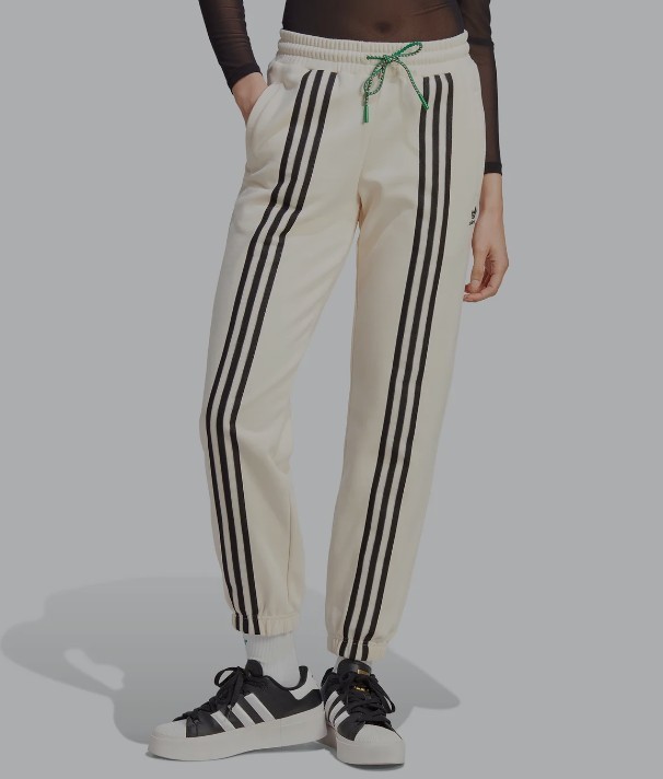 韓国人気 [アディダス] ライン スウェットパンツ CREAM