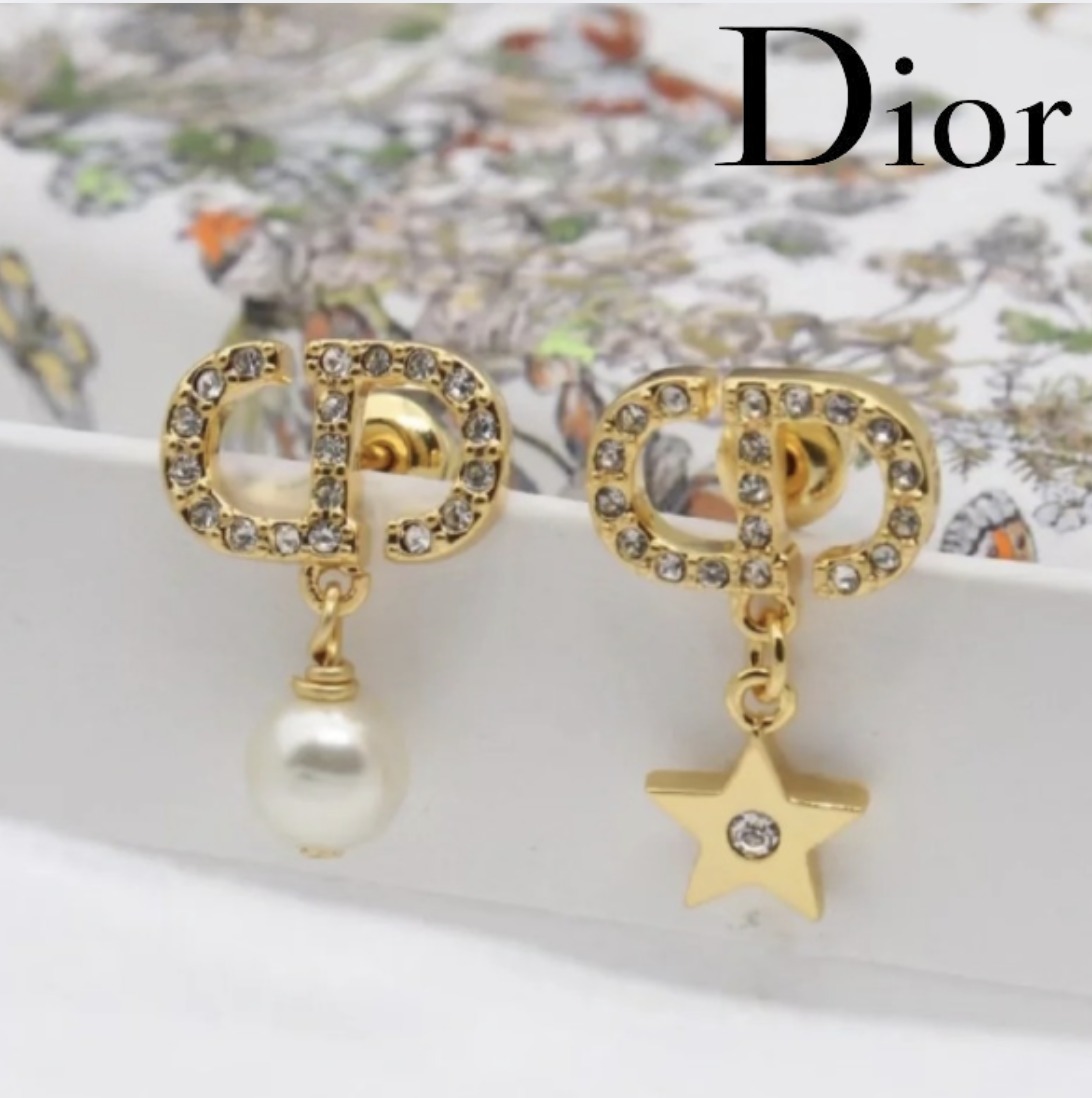 【DIOR】Petit CD Lucky Charms ピアス