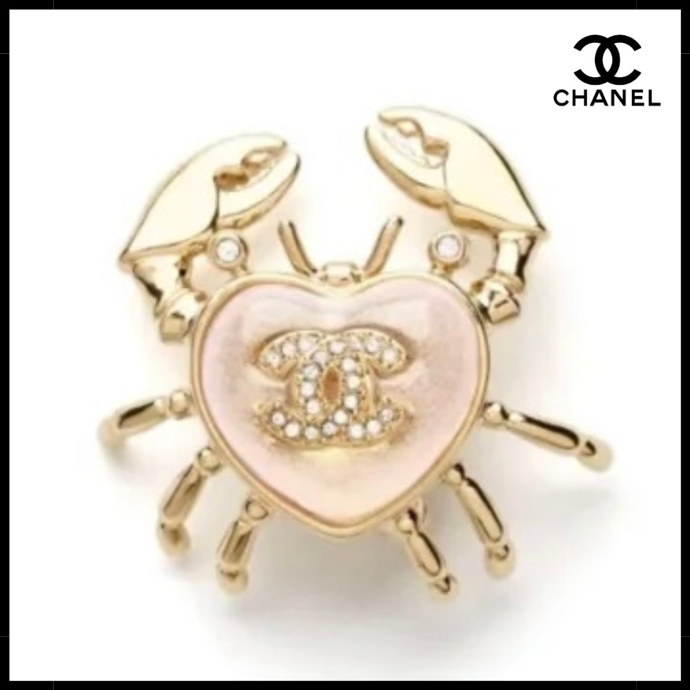 【清楚でキュート♪】CHANEL 25C ブローチ カニ CCロゴ ゴールド