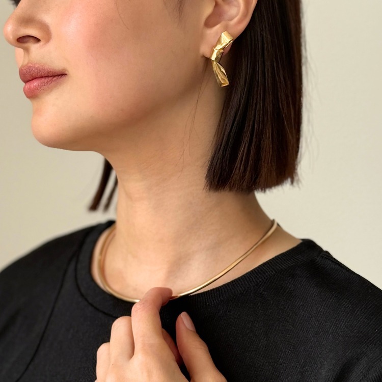 ANNIKA INEZ アニカイネズ Small Cravat ピアス リボン