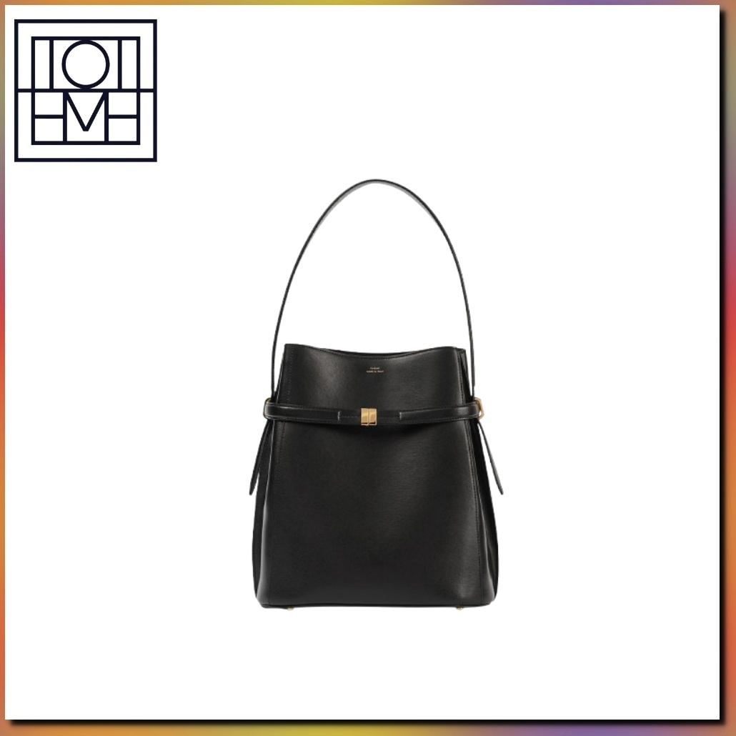 ■Toteme 革製のバケットバッグ