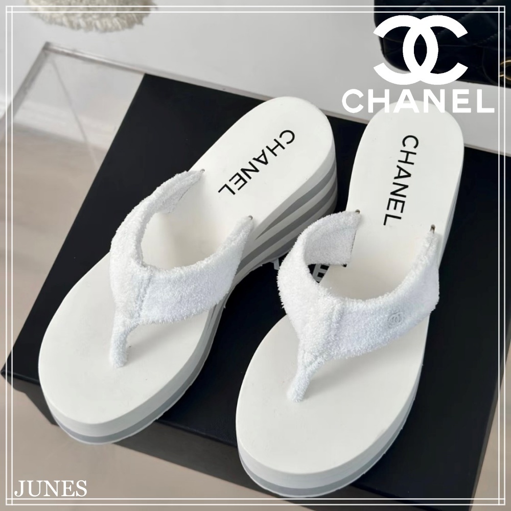 2025の新作！！【CHANEL】厚底ビーチサンダル