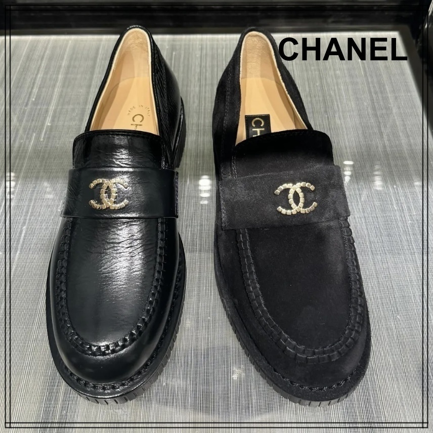 上品な足元【CHANEL】高級感漂うシャネルローファー シンプル
