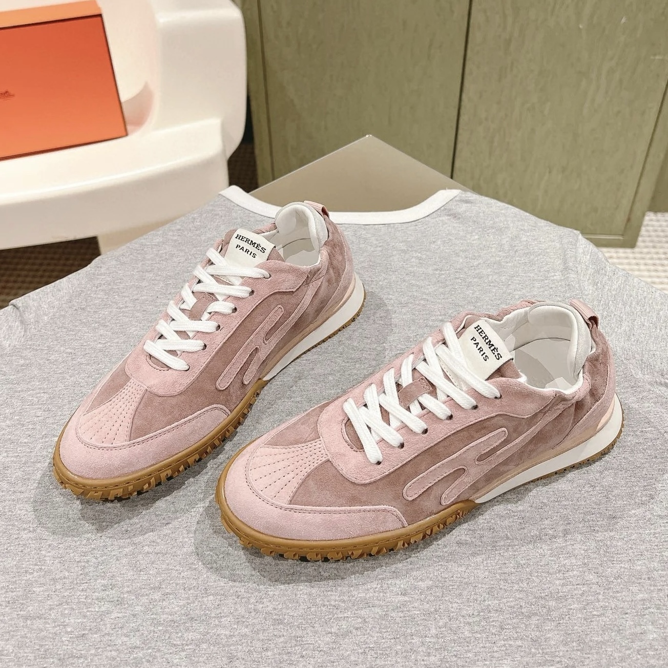 【可愛い新色・紫苑】HERMES スニーカー 《ジェット》レディース
