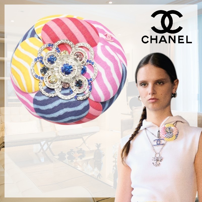 【存在感のあるカラー】 CHANEL カメリア モチーフ ブローチ