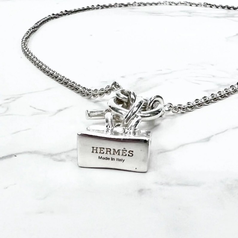 HERMES《Anhanger Amulettes Kelly》