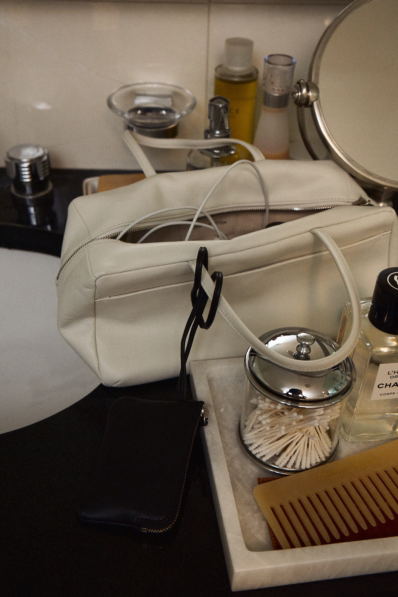 [NOTHING WRITTEN]POCKET TOTE バッグ★新作・24AW★韓国★ NOTHING WRITTEN]POCKET TOTE バッグ☆新作・24AW☆韓国