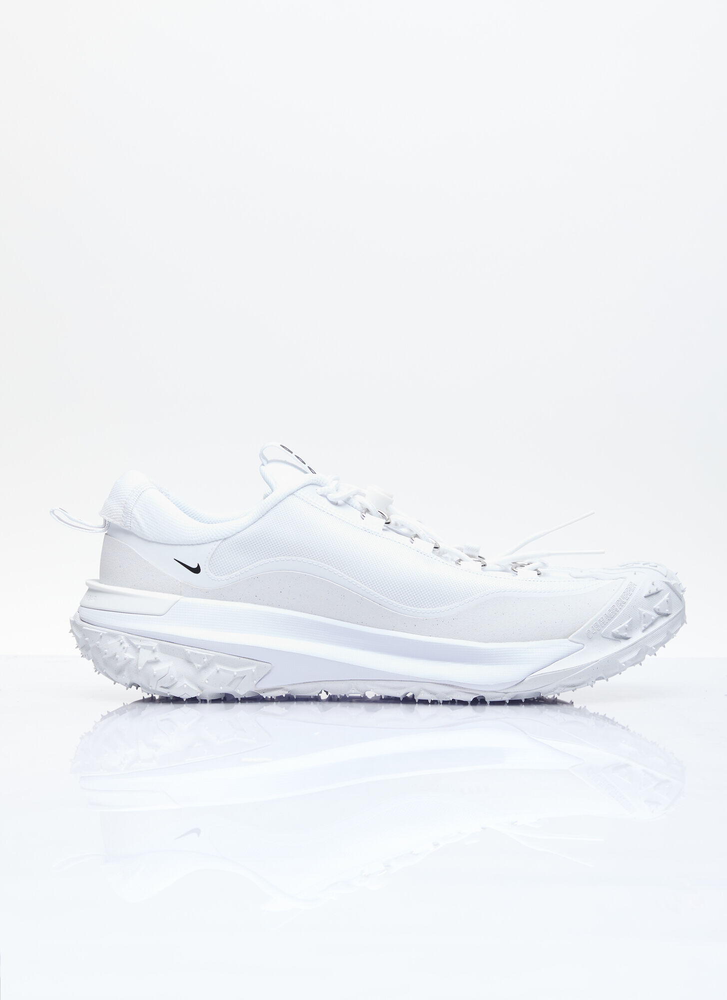 ACG マウンテン フライ 2 スニーカー