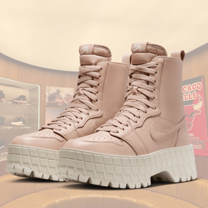 未使用品 NIKE エアジョーダン1ブルックリン ブーツ ベージュ