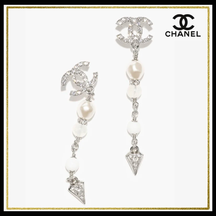 【パールでエレガントに♪】CHANEL ピアス エレガントで美しい印象に☆》CHANEL ピアス