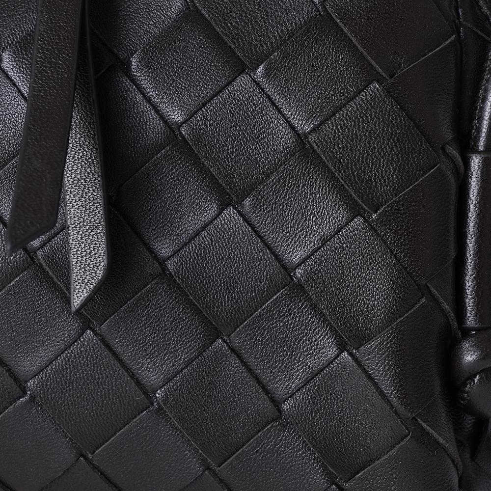 カラバリ☆直営店 BOTTEGA VENETA Intrecciato コンサートポーチ カラバリ☆直営店 BOTTEGA VENETA Intrecciato コンサートポーチ