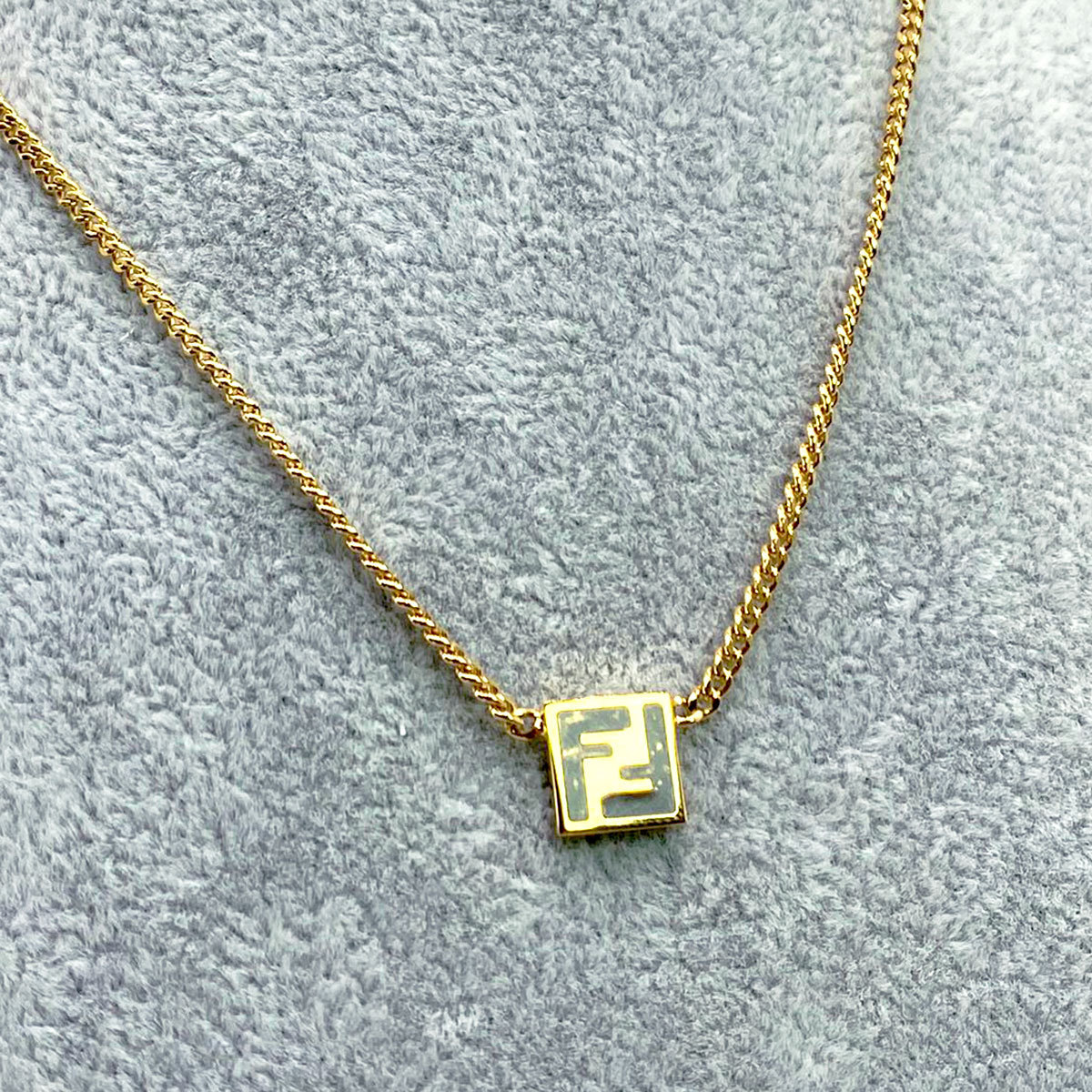 FENDI フェンディ フォーエバー ネックレス メタル 8107