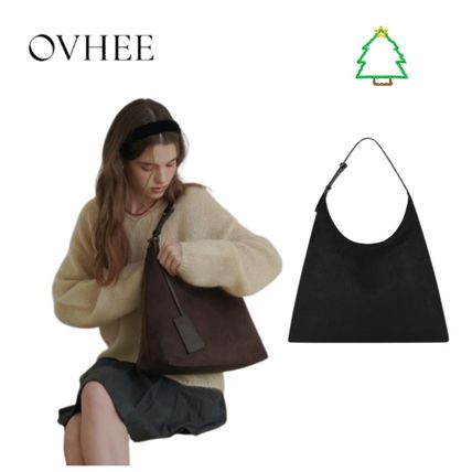 ☆韓国の人気☆【OVHEE】☆Flume Suede Hobo Bag DARK BROW.N☆ OVHEE Flume Suede Hobo Bag_Dark Brown (OVHEE/ハンドバッグ