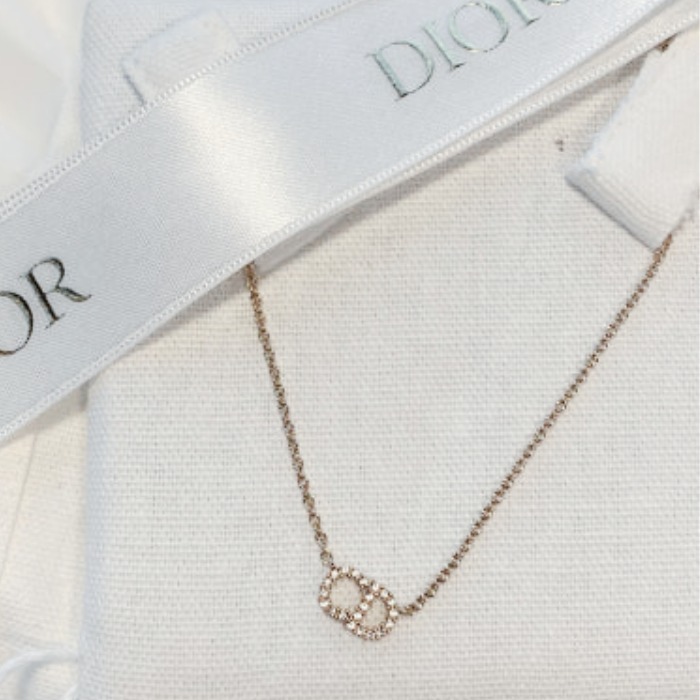 DIOR ネックレス PETIT CD クリスタル ユニセックス★国内発送★ Petit CD Necklace Gold-Finish Metal and Silver-Tone Crystals